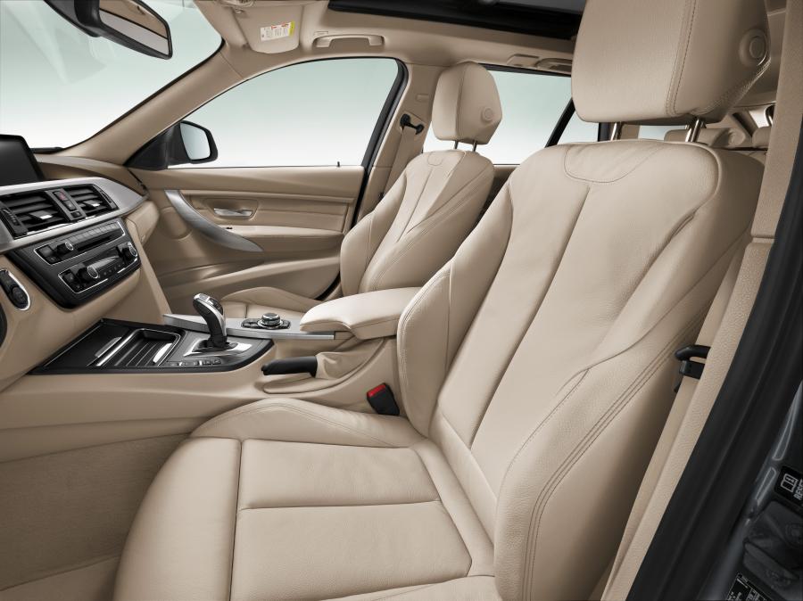  BMW 330d Touring Modern Line 2012 года  (фото 3 из 31)